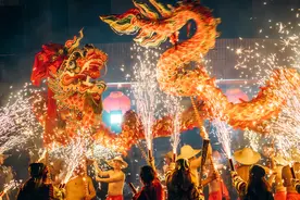 让传统民俗“活”在现代的生活中图片