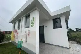直击蹲坑痛点，农村公厕持续升级中！图片