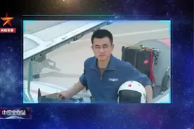 航天员唐胜杰曾飞过6个机型图片