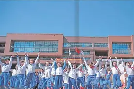 持之以恒，与时俱进 探索新时代高质量美育的路径和方略图片