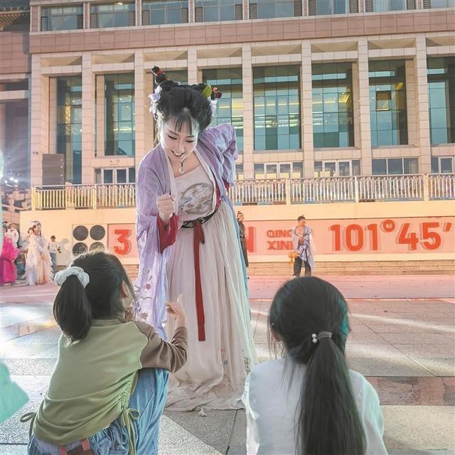 “溯源昆仑·巡礼河湟”主题专场秀 在西海2261·河湟文化大集上演