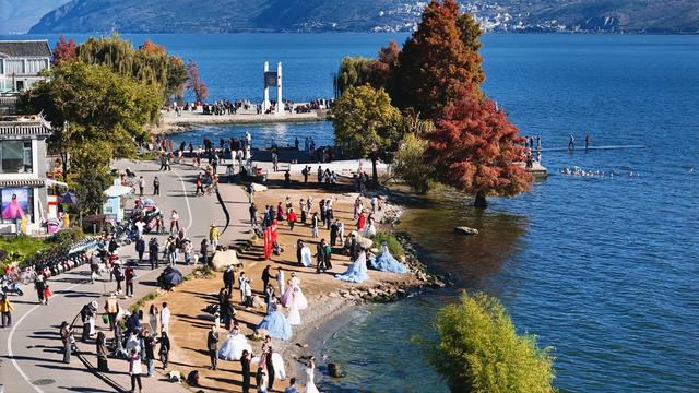 交出幸福答卷丨守护清澈洱海，共筑人湖和谐