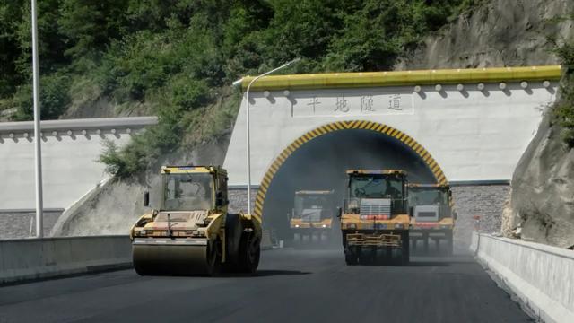 安逸四川 乐游绵阳 ‖ 就在本月，全线通车！驰骋“云端高速”解锁秘境平武~