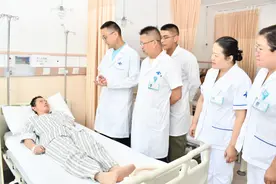 西安交大一附院成功完成复杂复发腹膜后肿瘤联合切除及重建术图片
