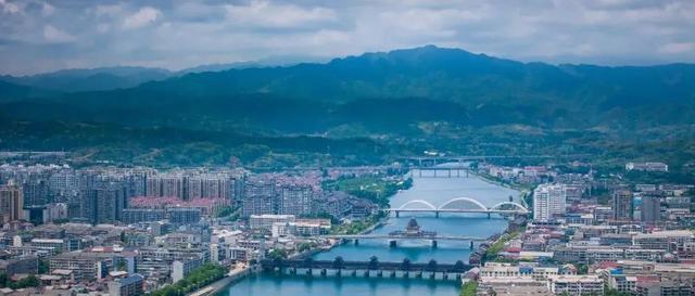 重走抗战路，一定要去一趟滇缅公路！