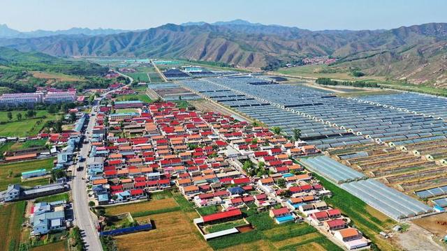 金山岭：地尽中原山，天挂秦时月