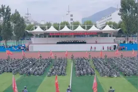 泰职举行2024级新生开学典礼暨军训开训仪式图片
