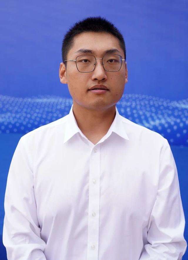 “AI智报天气”助力城市精细化治理——访克拉玛依市气象局助理工程师仝爽