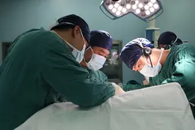 钇-90微球选择性内照射治疗肝癌，七旬老人痊愈出院图片