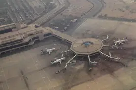 多家国际航空公司恢复途经巴基斯坦领空图片