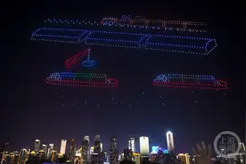 巴黎奥运会同款无人机光影秀闪耀南滨路图片