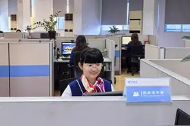 闽台乡音一线牵｜中国电信福建公司推出10000号“闽南语专线”服务台湾同胞图片