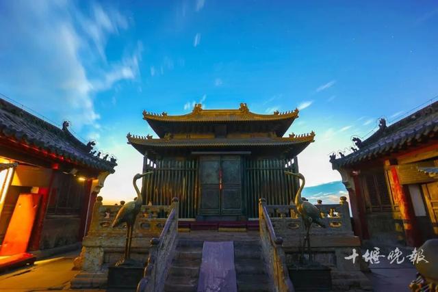 今早，在十堰拍下的！太惊喜了