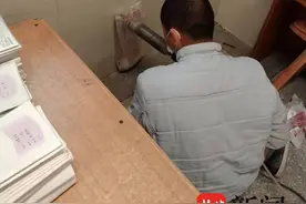 教育民生办实事破解“高温难题”  “乒乓”名校空调安装进行时图片