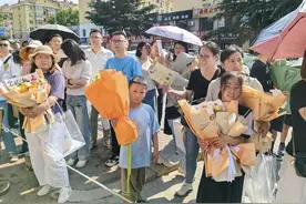 中考历史题型稳定，难度适中，考生感觉“轻车熟路”图片