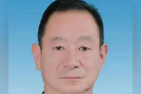 云南保山市长陈锐离世 简历已从政府官网撤下视频封面