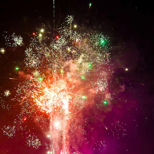 【暖冬遇见防城港】星光篝火 元旦烟花｜白沙湾潮玩露营嘉年华邀你跨年！