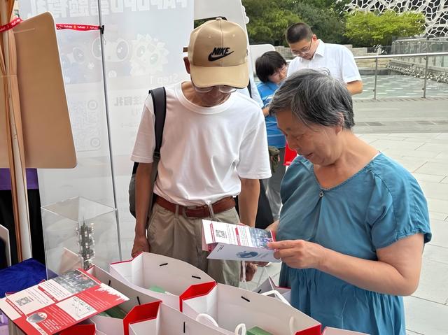 基站辐射大？上海铁塔权威解惑：不及电吹风几十分之一
