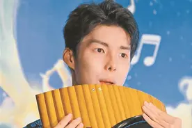 热爱音乐的孤独症男孩走火网络 “星星的孩子”，深圳来守护图片