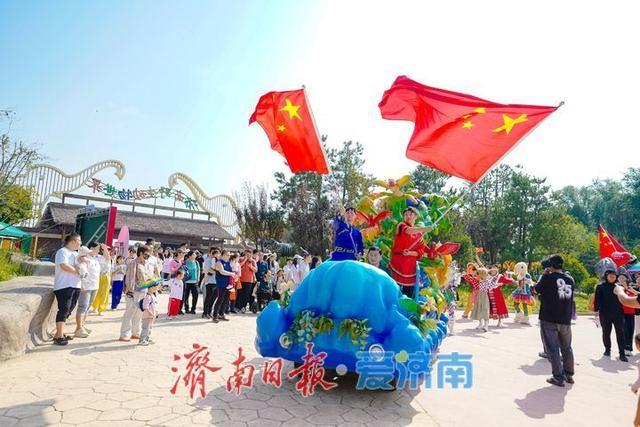 国庆中秋假期第二日文旅市场持续火爆全市30家景区共接待游客54.35万人次