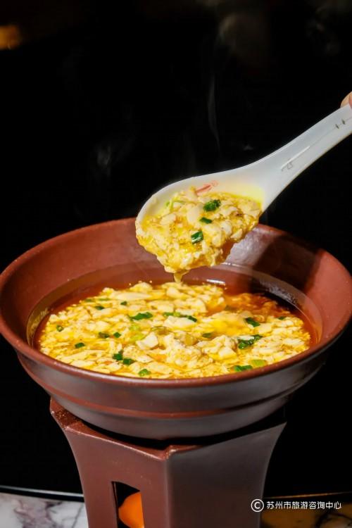 炖花胶汤可以和大闸蟹一起吃吗 2025年花胶能与大闸蟹同吃吗