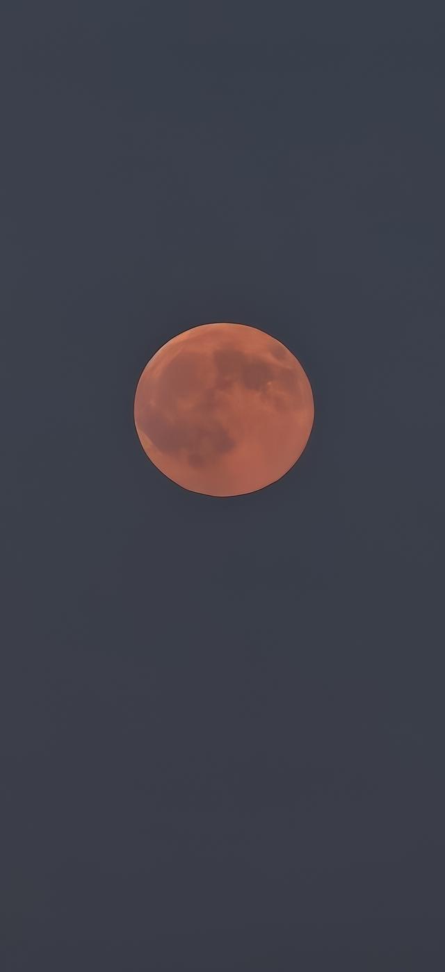 十五的月亮十六圆，一轮圆月装扮绝美京城夜景