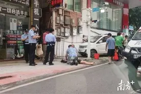 女子心脏骤停倒地，广东化州街头上演生死接力图片