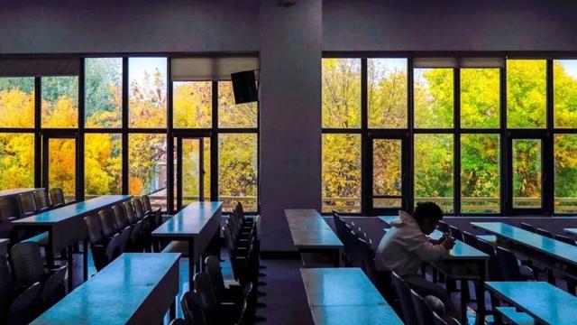 推开南开的窗，你会看到——