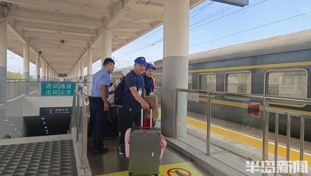 10天跨越陕渝湘黔赣！又一银发旅游专列从青岛城阳出发