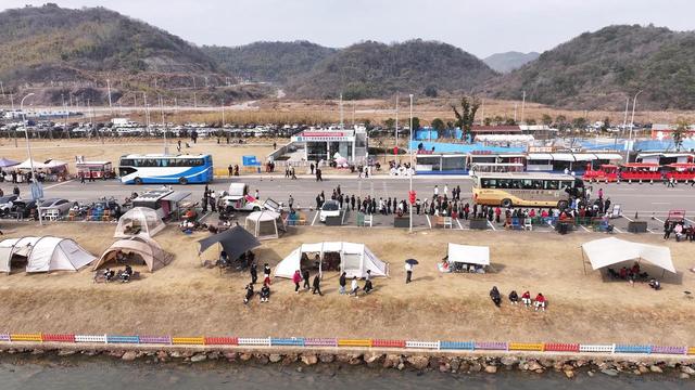 宁波湾天妃湖春节假期迎客超8.5万人次 成新春休闲打卡热地