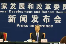 消费者报废旧车购新车补贴翻倍，新能源车补2万油车1.5万图片