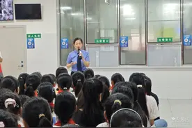 农村留守女童防性侵教育课开讲图片