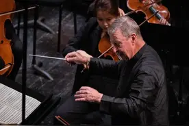 纪念布鲁克纳诞辰200周年，杭州爱乐携手奥科·卡姆演绎经典图片