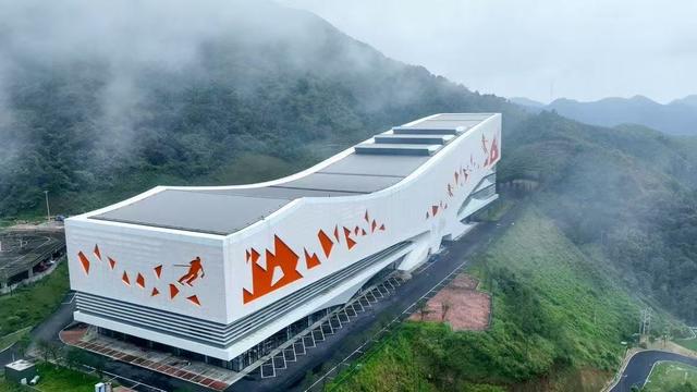 八桂避暑有“凉方”①丨广西：且向山水要“凉趣”
