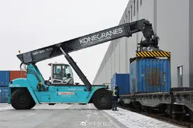 中欧班列西通道年度通行量创新高图片