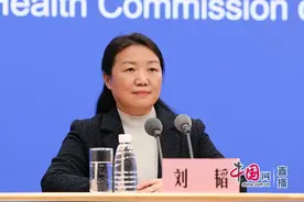 专家提醒：有些孩子早期发热若无明显咳嗽呕吐，可先在家对症治疗两三天，不用立即就医图片