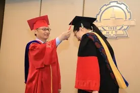 抽时间多读“无用之书”！毕业季这些高校校长讲话刷屏图片