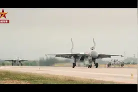 直击歼-15跨昼夜飞行训练现场图片