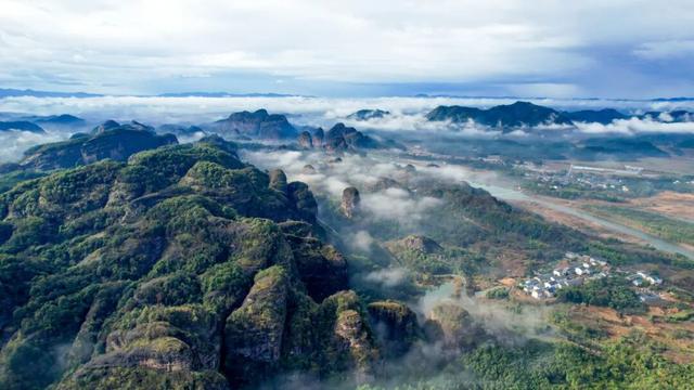 谁说冬天只有冷？龙虎山第一个不服！