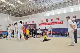 陕西省青少年跳水冠军赛在渭开赛图片