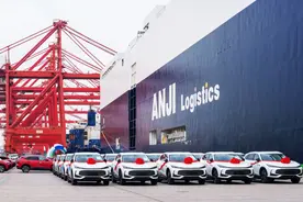 全球最大滚装船在上海启航，加速中国汽车出海欧洲图片