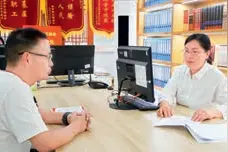 河南南阳：“互助保”为职工撑起“暖心伞”图片