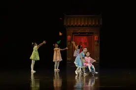 北京市少年宫新创舞蹈《爱，在北京》亮相“小荷风采”展演图片