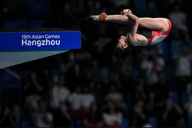 亚运观潮| 7名裁判全打满分，全红婵再演“水花消失术”夺冠图片