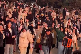 年轻人“蹦野迪”打开了市井文旅新玩法图片
