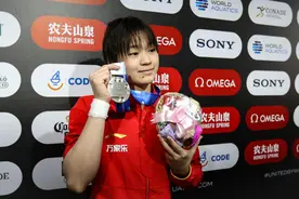 跳水世界杯加拿大站女子10米台决赛，陈芋汐夺冠、全红婵摘银图片