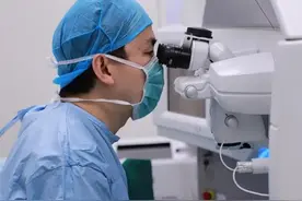 近视手术并非人人适合，这些事项要注意→图片