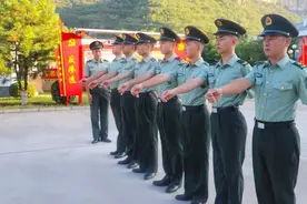 班长，军旅生涯的良师益友图片