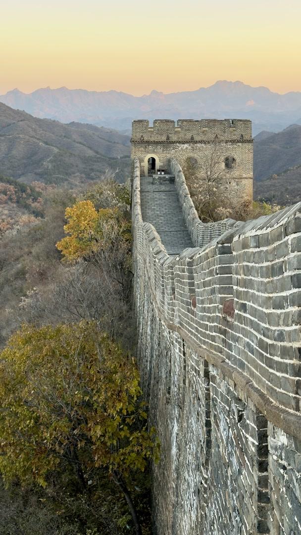 河北滦平：晚秋长城景如画