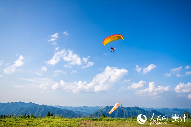 行进中国｜在清凉山水中“慢旅居”